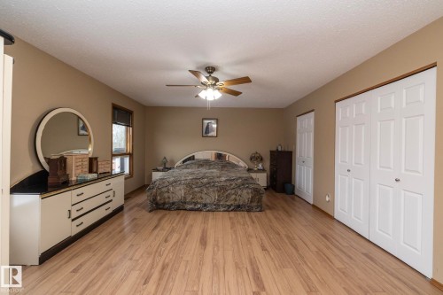 57524 Range Road 270, Rural Westlock County, AB - Indoor Photo Showing Bedroom