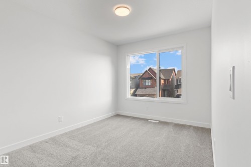 2124 Muckleplum Crescent, Edmonton, AB - Indoor Photo Showing Other Room