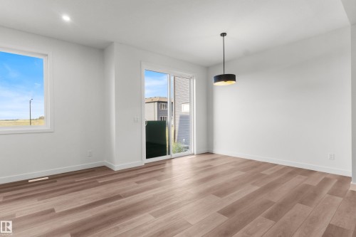 2124 Muckleplum Crescent, Edmonton, AB - Indoor Photo Showing Other Room