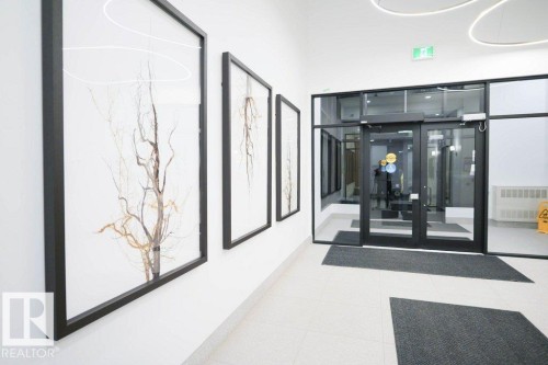 101 7471 May Common, Edmonton, AB - 