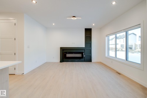 24 Blackbird Bend, Fort Saskatchewan, AB - Indoor