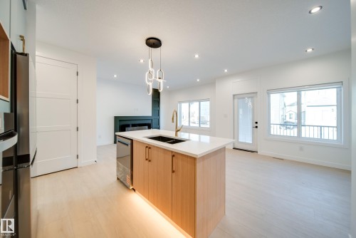 24 Blackbird Bend, Fort Saskatchewan, AB - Indoor Photo Showing Kitchen With Double Sink