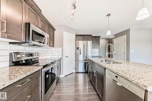 3520 49 Avenue, Beaumont, AB - Indoor Photo Showing Kitchen With Double Sink With Upgraded Kitchen