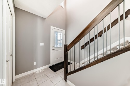 3520 49 Avenue, Beaumont, AB - Indoor Photo Showing Other Room