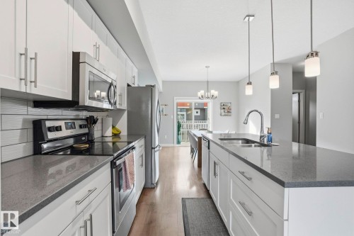 23 1480 Watt Drive, Edmonton, AB - Indoor Photo Showing Kitchen With Double Sink With Upgraded Kitchen