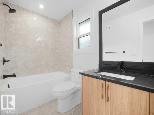 3312 Chickadee Dr, Edmonton, AB - Indoor Photo Showing Bathroom