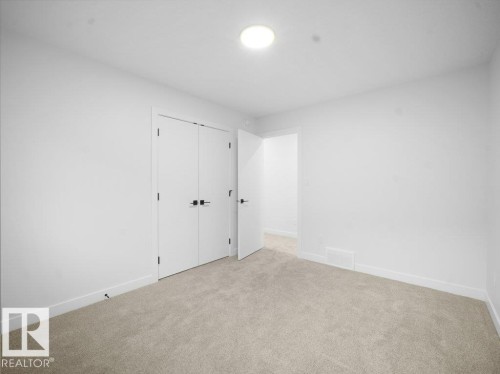 3312 Chickadee Dr, Edmonton, AB - Indoor Photo Showing Other Room