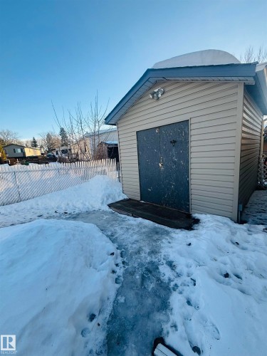 245 Oak Wood Drive Nw, Edmonton, AB - Outdoor