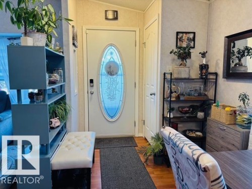 245 Oak Wood Drive Nw, Edmonton, AB - Indoor Photo Showing Other Room