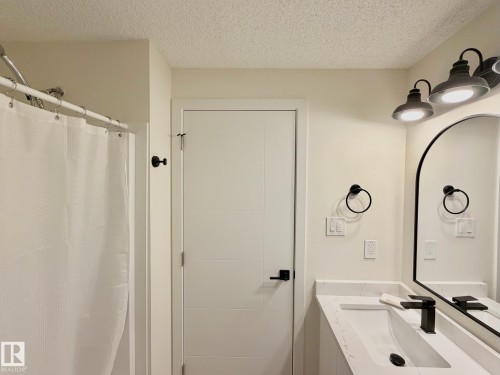 14309 128A Street, Edmonton, AB - Indoor Photo Showing Bathroom