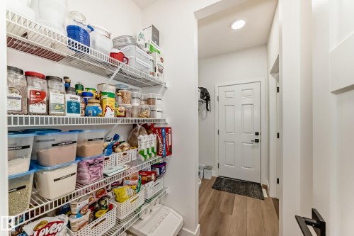 View of storage area - 3569 Erlanger Link, Edmonton, AB - Indoor