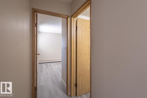 311 1624 48 Street, Edmonton, AB - Indoor Photo Showing Other Room