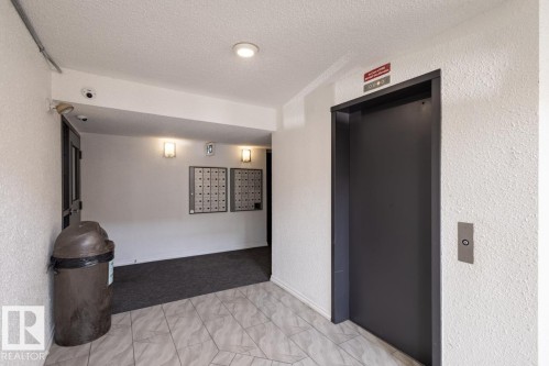 311 1624 48 Street, Edmonton, AB - Indoor Photo Showing Other Room