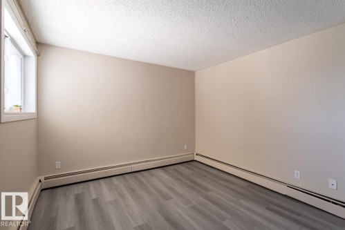 311 1624 48 Street, Edmonton, AB - Indoor Photo Showing Other Room