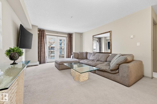 108 10403 98 Avenue, Edmonton, AB - Indoor Photo Showing Living Room