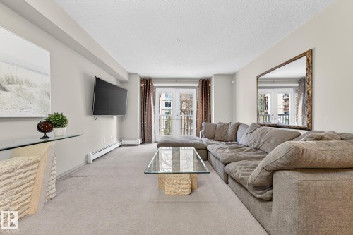 108 10403 98 Avenue, Edmonton, AB - Indoor Photo Showing Living Room