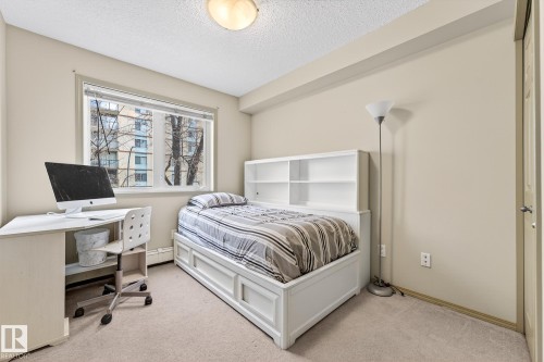 108 10403 98 Avenue, Edmonton, AB - Indoor Photo Showing Bedroom