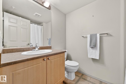 108 10403 98 Avenue, Edmonton, AB - Indoor Photo Showing Bathroom