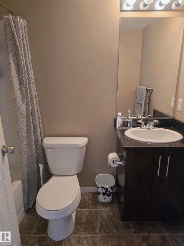221 270 Mcconachie Drive, Edmonton, AB - Indoor Photo Showing Bathroom