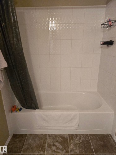 221 270 Mcconachie Drive, Edmonton, AB - Indoor Photo Showing Bathroom