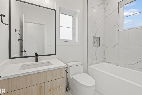 2 Owl Ridge Close, Fort Saskatchewan, AB 