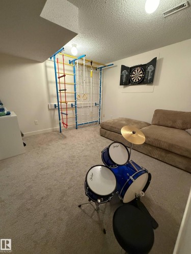 33 4403 Riverbend Road, Edmonton, AB - Indoor Photo Showing Other Room