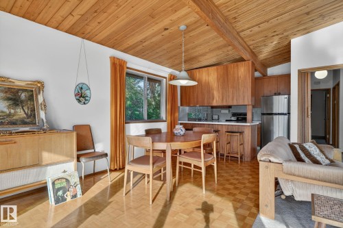 9937 82 Street, Edmonton, AB - Indoor