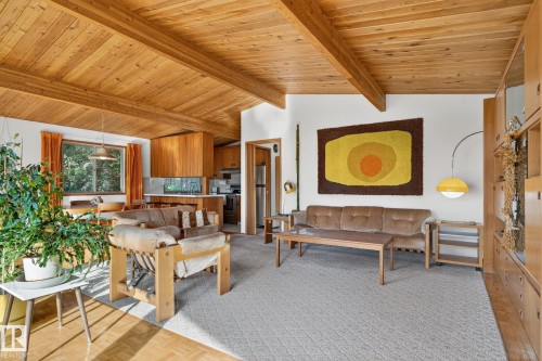 9937 82 Street, Edmonton, AB - Indoor Photo Showing Other Room