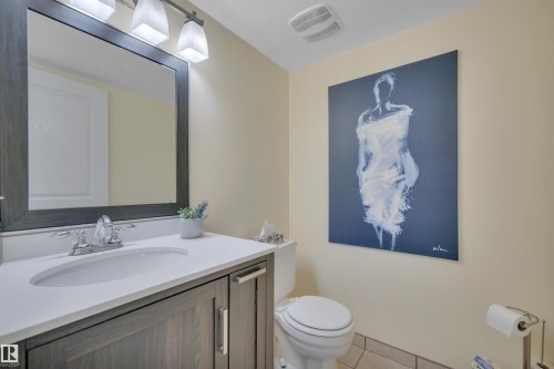 17062 100 Street, Edmonton, AB - Indoor Photo Showing Bathroom