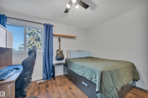 17062 100 Street, Edmonton, AB - Indoor Photo Showing Bedroom