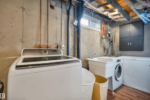 17062 100 Street, Edmonton, AB - Indoor Photo Showing Laundry Room