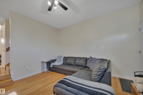 17062 100 Street, Edmonton, AB - Indoor Photo Showing Living Room