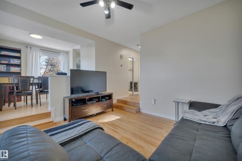 17062 100 Street, Edmonton, AB - Indoor Photo Showing Living Room