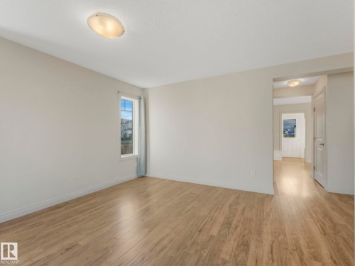 3003 16 Avenue, Edmonton, AB - Indoor Photo Showing Other Room