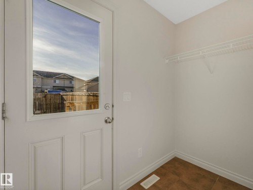 3003 16 Avenue, Edmonton, AB - Indoor