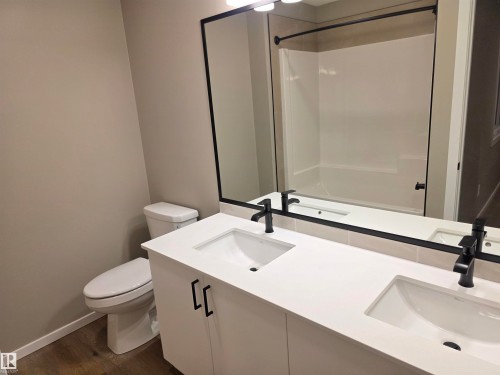 11 Sereno Lane, Fort Saskatchewan, AB - Indoor Photo Showing Bathroom