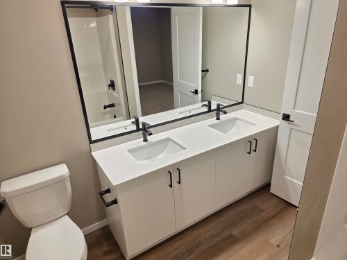 11 Sereno Lane, Fort Saskatchewan, AB - Indoor Photo Showing Bathroom