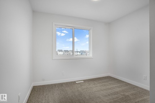 3741 Erlanger Drive, Edmonton, AB - Indoor Photo Showing Other Room