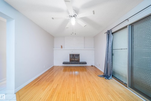12203 158 Avenue, Edmonton, AB - Indoor