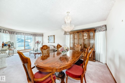 16135 56 Street, Edmonton, AB - Indoor Photo Showing Dining Room