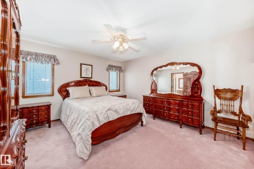 16135 56 Street, Edmonton, AB - Indoor Photo Showing Bedroom