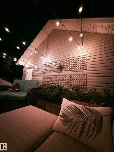 View of home theater - 2607 20 Avenue, Edmonton, AB - 