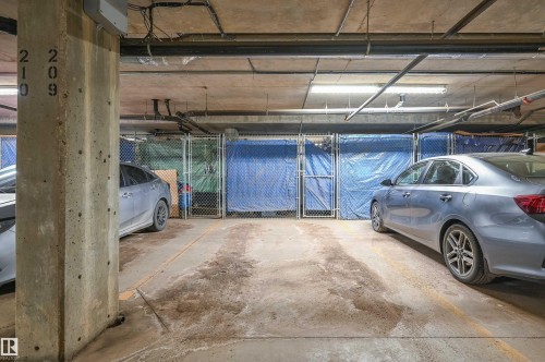 View of parking garage - 422 7909 71 Street, Edmonton, AB - Indoor Photo Showing Garage