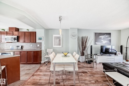 4 1804 70 Street, Edmonton, AB - Indoor