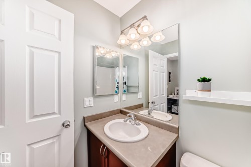 4 1804 70 Street, Edmonton, AB - Indoor Photo Showing Bathroom