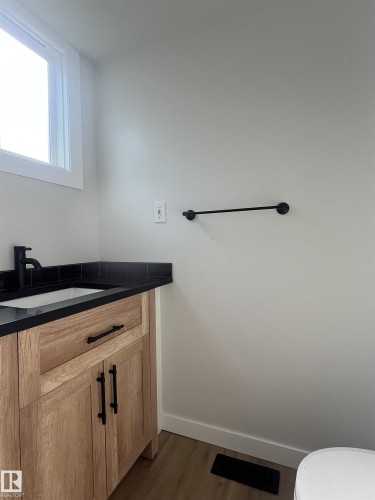 16307 112 Street, Edmonton, AB - Indoor Photo Showing Bathroom