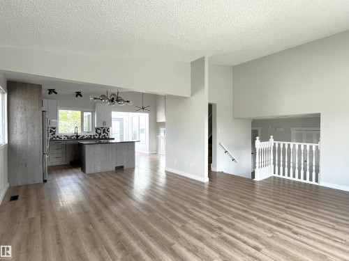 16307 112 Street, Edmonton, AB - Indoor Photo Showing Living Room
