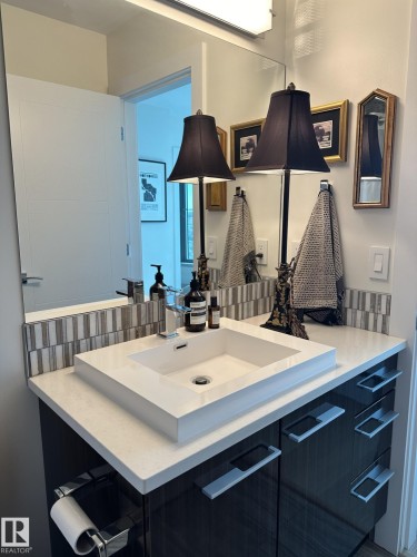 1403 11969 Jasper Avenue, Edmonton, AB - Indoor Photo Showing Bathroom