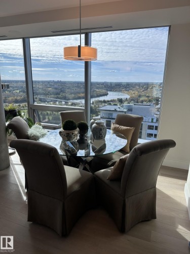 1403 11969 Jasper Avenue, Edmonton, AB - Indoor Photo Showing Living Room