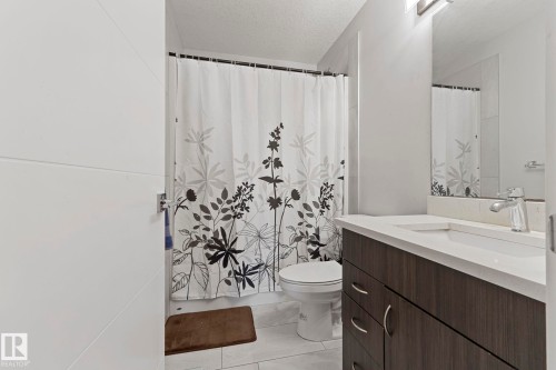 8955 150 Street, Edmonton, AB - Indoor Photo Showing Bathroom